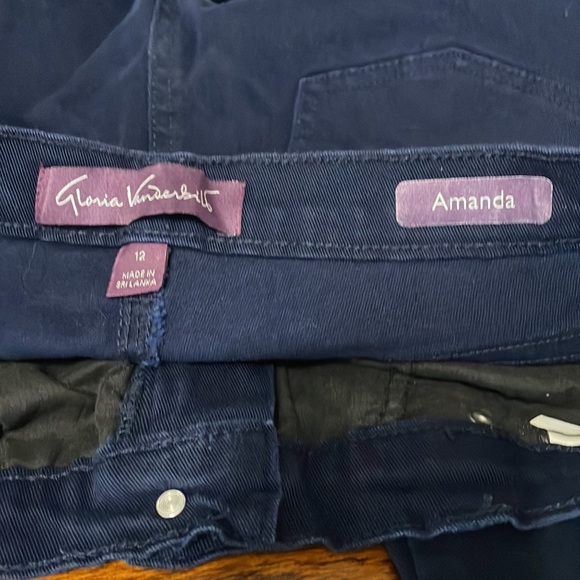 Gloria Vanderbilt “Amanda” Dark Blue Jean - Picture 2 of 5